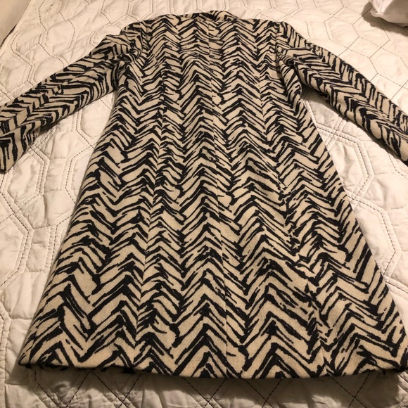 TheLimited long cream button up coat with black pattern - Picture 5 of 7